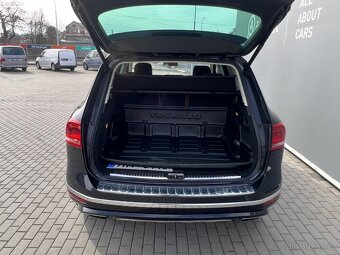 Volkswagen Touareg 3.0TDi193KwR-Line,173 tkm, cena s DPH - 9