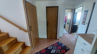 Prodej rodinného domu 250 m², pozemek 814 m² Hradec Králové - 9