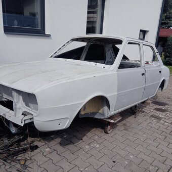 Skoda 120 karoserie - 9