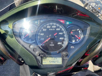 Honda SH 300i - 9