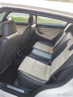 Alfa Romeo 147 1.9 JTD 88kw - 9