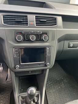 VW Caddy 2.0 TDI 75 KW - 9