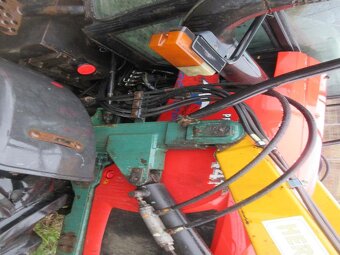 Traktor kolový Zetor Proxima 8441 s výměnnou nástavbou - 9