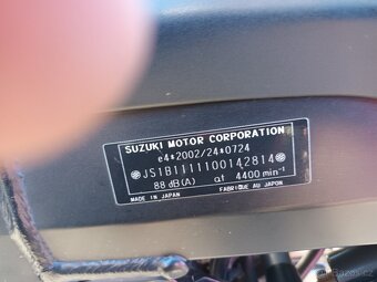 Suzuki DL 650 - 9