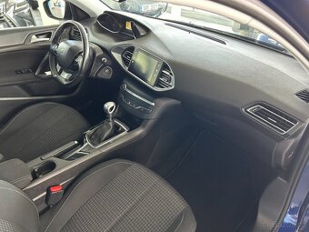 Peugeot 308 1.2 96kW,SERVISKA,PŮVOD ČR - 9