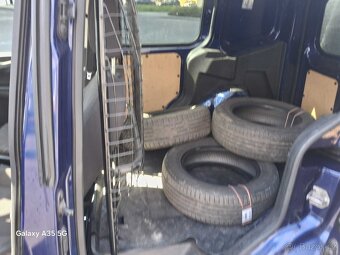 Ford Courier RV2016   194000km odpočet DPH - 9