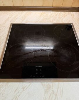 Velká kuchyně z masivu se spotřebiči,5675 - 9