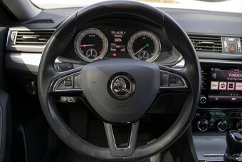 Škoda Superb 2.0 TDI SCR Live DSG - 9