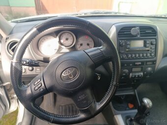 Toyota RAV 4 - 9