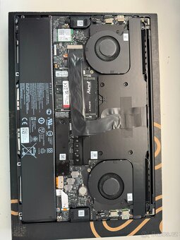 RAZER BLADE 15" RTX 3070Ti | 64GB DDR5 | 2TB NVMe | Core i7 - 9