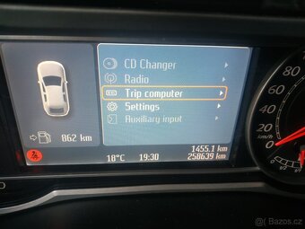 Prodám Ford Galaxy GHIA 7Mist - 103KW - 9