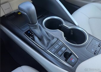 Toyota Camry hybrid 2023 záruka - 9