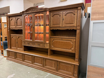 Zdobená dubová rustikální stěna 330cm - 9