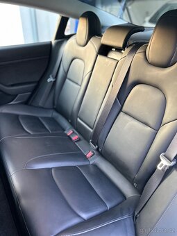 Tesla Model 3 - 9