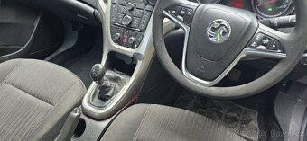 Opel ASTRA J LIM. 5DV. EDITION 1.7d 81kw rok-2010 ANGLIK - 9