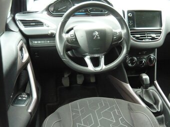 PEUGEOT 2008 1.2 60kw - 9
