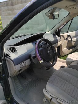 Renault Megane Scenic - 9