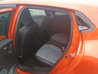 Renault Clio techno TCe 90- předváděci vůz- minimální nájezd - 9