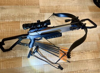 Kuše Excalibur Matrix 330 Black - 9