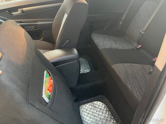 Kia Ceed 1.6 benzín 85kw - 9