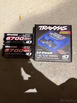 RC auto Traxxas XRT - 9