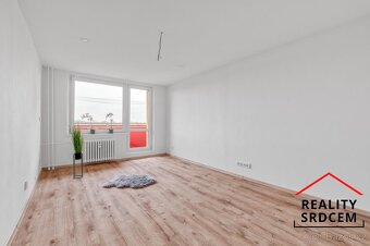 Pronájem bytu v os. vlast. o velikosti 1+1+lodžie/42m2 na ul - 9