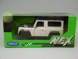 Land Rover Defender ( 1:24 ) - 9