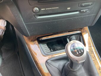 BMW E90 320d, 120kW, TK do 2027 - 9