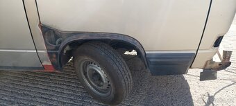 Volkswagen Caravelle - 9