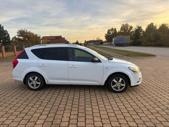 Kia Cee’d 1.6 CRDi 85 kW – 2011 - 9