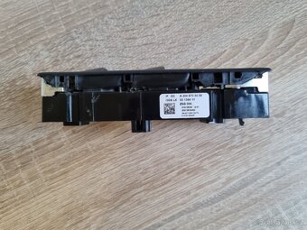 Mercedes Benz W204, S204 - budiky, ovladani oken, volant - 9