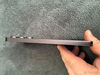 Samsung Galaxy S24 FE - 9