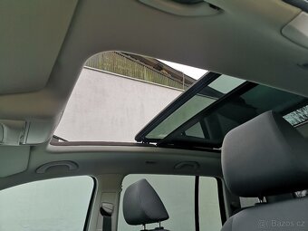 Volkswagen Touran 2.0 TDi CR103kW Highline Panorama - 9