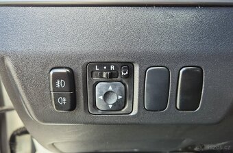 MITSUBISHI PAJERO 3.2DiD 140KW 2016 1 MAJITEL XENON NAVIJÁK - 9