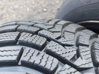 Prodám sadu Orig ALU kol Mazda 215/65R16 zimní - 9