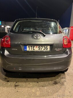 Toyota Auris 2.0 nafta - 9