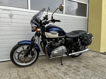 Triumph Bonneville SE - 9