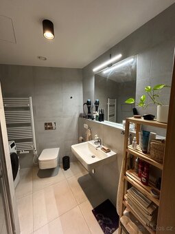 Prodám byt 2+kk 53m2 Košíře, Zahrada 105 m2, Garážové stání - 9