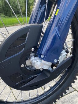Husqvarna 350 FE 2025 NOVÁ MOTORKA - 9