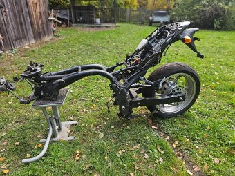 Kawasaki Z750 2007 - 9