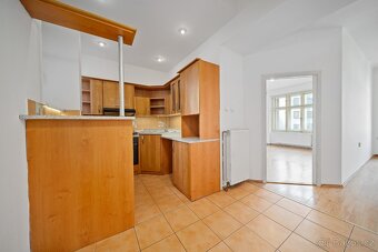 Prostorný byt 4+1 ve skvělé lokalitě u centra - Dvůr Králové - 9