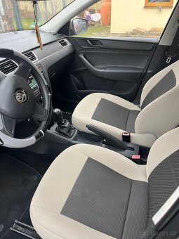 Škoda rapid spaceback 1.6 TDi 66 kW - 9