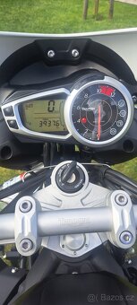 Triumph Speed Triple 1050 - 9