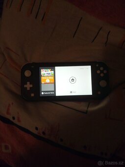 Nintendo Switch Lite - 9