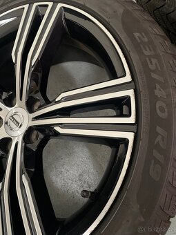 Original zimni Volvo V60 S60 r19 + Pirelli 235/40/19 95% - 9