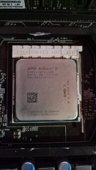 💻 Prodám 2x základní desku s CPU a RAM – funkční, cena doho - 9