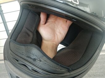 Přilby Uvex a Shark - 9