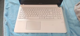 SONY VAIO SVF 152C29M - 9