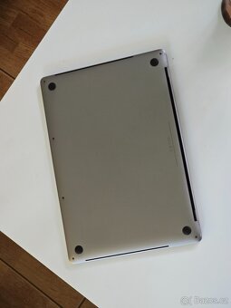 Macbook Pro 15" - 9