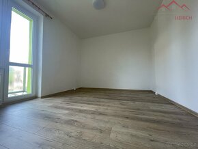 Pronájem zrekonstruovaného bytu 3+1/L + garáž (72 m2) Nerudo - 9